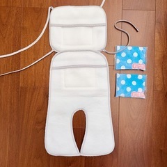 【美品】バースデー cottoli 保冷剤付き マルチシート ベビーカーシート チャイルドシートの画像