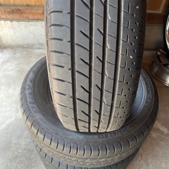 組み換え無料中古夏用タイヤ215/65R15 96HブリヂストンプレーズPX-RVの画像
