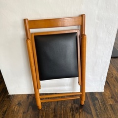 折りたたみチェアの画像