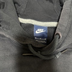 NIKE パーカー　ワンポイント　黒の画像
