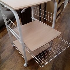 ★リユースのサカイ水戸店★  レンジ台 ベージュ×ホワイト H89.5×D55×W55.5 クリーニング済み MT4955の画像