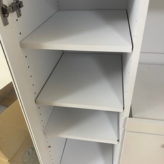 可動式レンジ台付き食器棚の画像