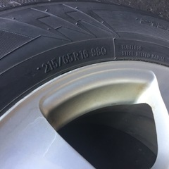 215/65R16 アルミホイール付スタッドレスタイヤ 4本セットの画像