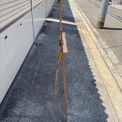 絵描くスタンドの画像