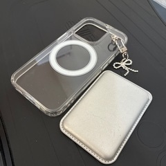 iPhone15Pro  マグネットカードケース付きの画像