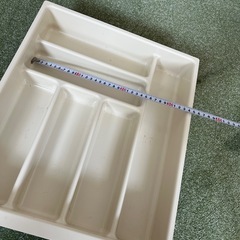 キッチンの引き出しの棚の画像