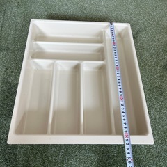 キッチンの引き出しの棚の画像