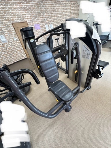 【チェストプレス】