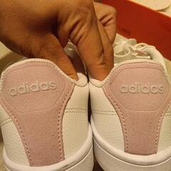adidasスポーツ靴ピンク美品の画像
