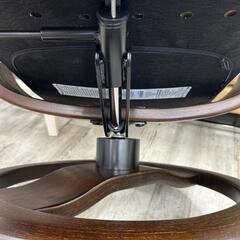 ★ 北九州、福岡市周辺配送可【シモンズ】リクライニングチェア フィヨルド215 フットスツール付 本革 [スノー色×木部エスプレッソ色] 💳自社配送時🌟代引き可💳※現金、クレジット、スマホ決済対応※   【配達は要決済前問い合わせ】の画像
