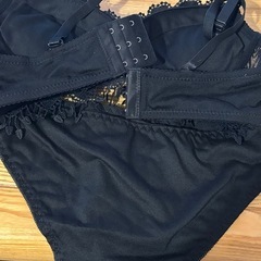 新品未使用☆女性下着上下セット 黒のハートレース D70 ブラジャーショーツセットの画像