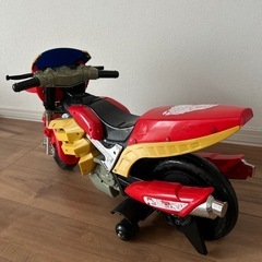 仮面ライダーアギト☆マシントルネイダー☆子供用乗用バイク
の画像