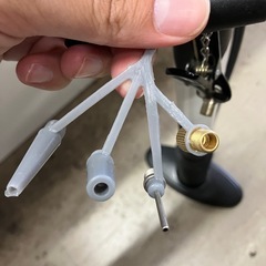 2507-564 あさひH2008-8D 自転車用 樹脂ポンプ 付属品あり バラ売り不可　中古 現状お渡し の画像