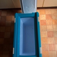 テーブル付きクーラーボックスの画像