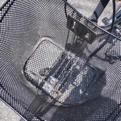 自転車　黒　シティサイクルの画像