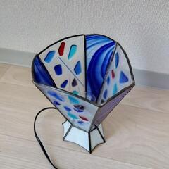 ステンドグラス　ランプの画像