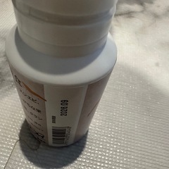 ヌマエビの餌の画像