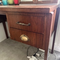 アンティークデスクの画像