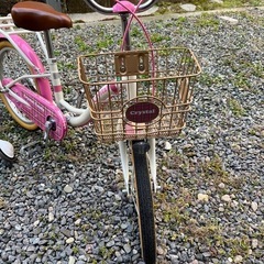 １８インチ　キッズサイクル　補助輪有りの画像