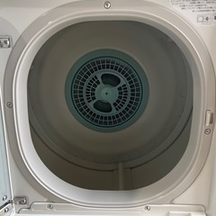 東芝　衣類乾燥機　乾燥容量４．５ｋｇ　ピュアホワイト　２０１６年製　花粉フィルター　からみまセンサー　ＥＤ－４５Ｃの画像