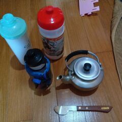 お重箱、スタンド、小さいやかんなど　いかがでしょうか？の画像