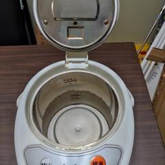 電気ポットの画像