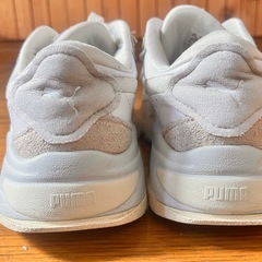 　オーキッド　スリフテッド　ウィメンズ　25.5cm PUMA 新品 ベージュの画像
