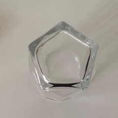 ガラスコップの画像