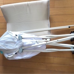 ベビーベッド　小型の画像