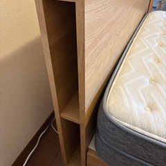 収納付きベットフレーム　セミダブル　ニトリ の画像