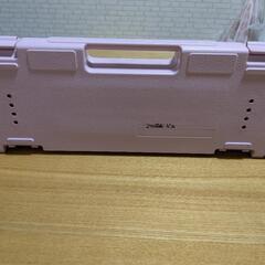 ピアニカ　鍵盤ハーモニカピンク手前の画像