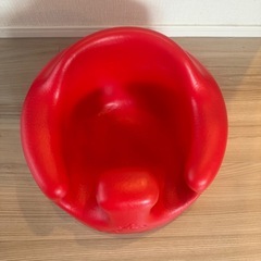ベビーチェア バンボ 赤 レッドの画像