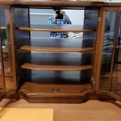 食器棚 レトロの画像