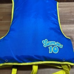 美品　LAMSES 2010 ライフジャケット　子供 の画像