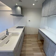 憧れのペニンシュラキッチンが主役！最新リノベ物件をご紹介🏠の画像