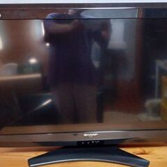 【B127】シャープ　液晶カラーテレビ　アクオス　32インチ　2011年製　動作確認OKの画像