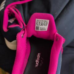 Adidas 24.0の画像