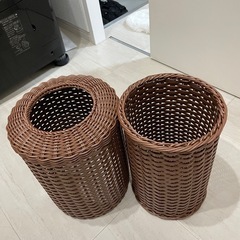 【お譲りします】ベルメゾン ラタン調ゴミ箱（フタなし・洗えるタイプ）ブラウンの画像
