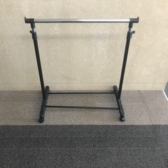 ハンガーラックの画像