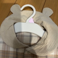 くまさんチェックの薄手ロンパースの画像