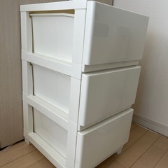 ３段チェスト　×2個の画像