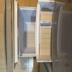冷蔵庫　SHARPの画像
