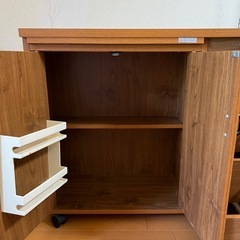 コロ付き収納の画像