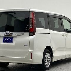 常時展示車が約200台ある大垣店だからこそ実車が見れる！触れる！審査が心配...それなら【オトロン】にお任せください‼【審査通過率驚異の95％】/トヨタ ノア　ハイブリッド 　Ｇの画像