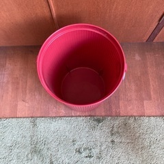ゴミ箱の画像