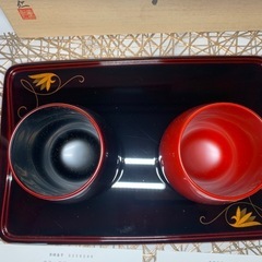 配送可能 未使用品　輪島塗　ティーセット　輪島屋善仁　タンブラー2客　一休盆　3点セット　在銘　共箱 茶道具 湯呑 湯呑　唐草蒔絵　盆の画像