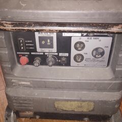 中古発電機　HONDA　Inverter　EU24i　車輪付きの画像
