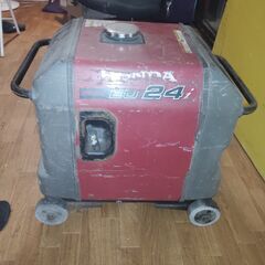 中古発電機　HONDA　Inverter　EU24i　車輪付きの画像