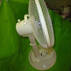 リビング扇風機(YAMAZEN)の画像