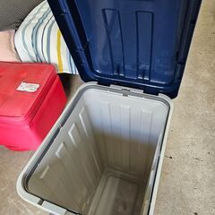 リサイクルショップどりーむ天保山店　No3606　ゴミ箱　45L専用　蓋つき　ブルーカラーの画像